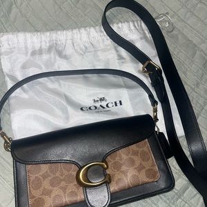 Coach tabby w shoulder strap